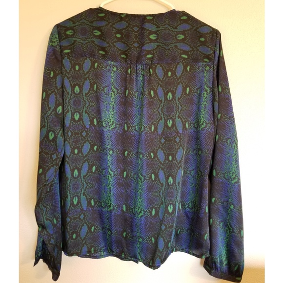 Liz Claiborne snake skin button up blouse - Picture 4 of 4